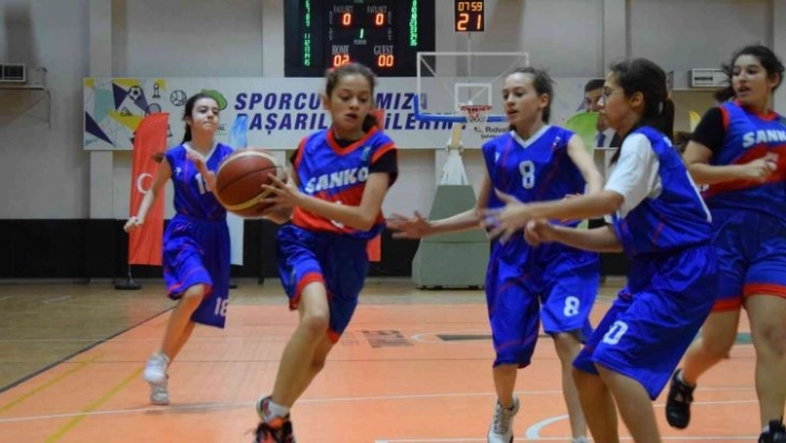 SANKO okulları basketbol takımı il şampiyonu oldu