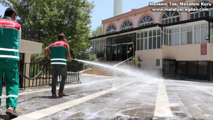 Şanlıurfa'da ibadethane temizliği