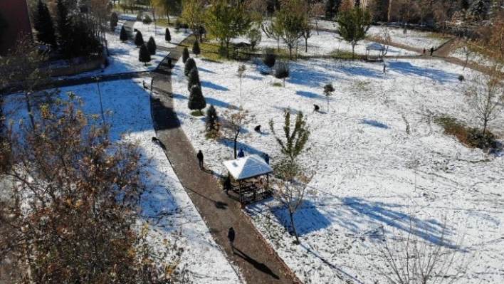 Şanlıurfa'da kar manzarası havadan görüntülendi