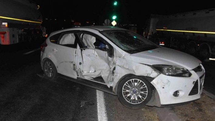 Şanlıurfa'da mevsimlik işçileri taşıyan minibüs ile otomobil çarpıştı: 16 yaralı