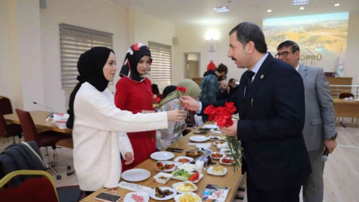 Şanlıurfa'da öğretmenler kahvaltıda buluştu