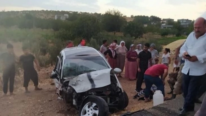 Şanlıurfa'da otomobil ile kamyonet çarpıştı: 1 ölü, 2 yaralı