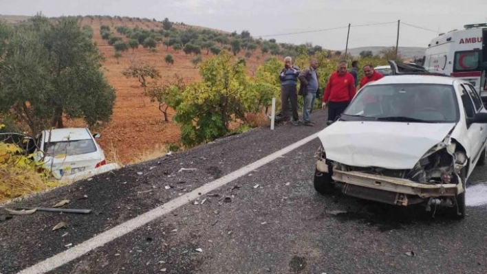 Şanlıurfa'da otomobiller çarpıştı: 1 yaralı