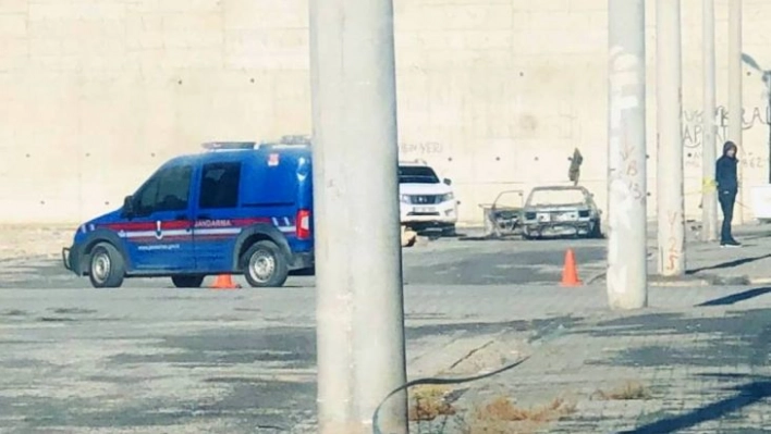 Şanlıurfa'da yanan otomobilde uzman çavuşun cesedi bulundu