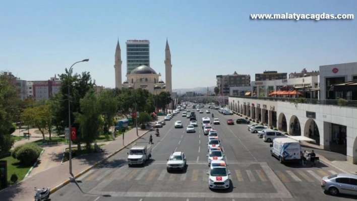 Şanlıurfa'da zabıta ekipleri sirenler eşliğinde şehir turu yaptı