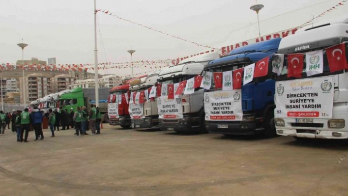 Şanlıurfa'dan sınır ötesine 13 tır insani yardım gönderildi