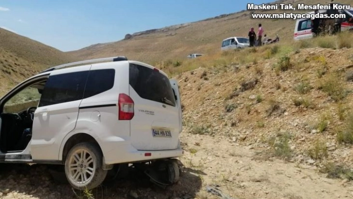 Şarampole devrilen aracın sürücüsü hayatını kaybetti