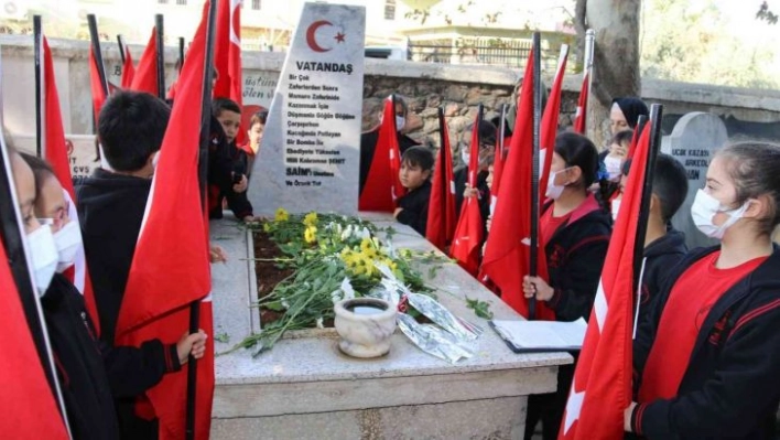 Şehit Kaymakam Saim Bey kabri başında anıldı