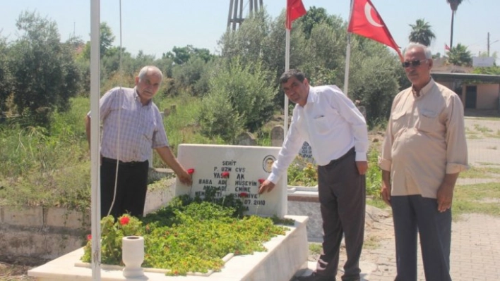 Şehit Yasin Ak, kabri başında dualarla anıldı