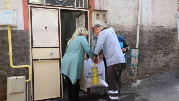 Şehitkamil'de dar gelirli ailelere gıda yardımı