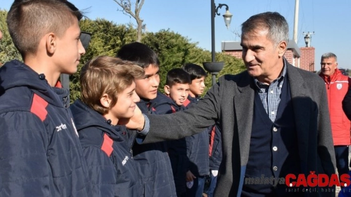 Şenol Güneş'ten genç futbolculara öğüt