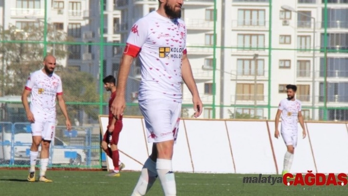 Serdar Özbayraktar, futbolu bıraktı