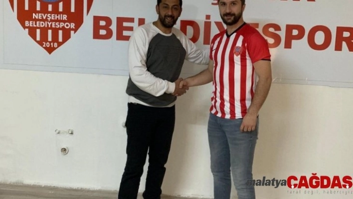 Sinan Uzun artık gollerini Nevşehir Belediyespor için atacak