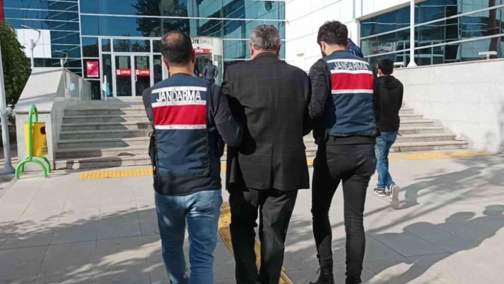 Sınırda yakalanan iş adamı tutuklandı