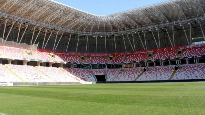 Sivas 4 Eylül Stadı, alttan ısıtma ile Fenerbahçe maçına hazır hale gelecek