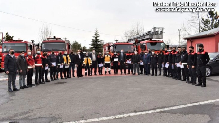 Sivas Belediyesi, itfaiye erlerine ilk yardım sertifikası