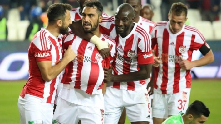 Sivasspor 3 maç sonra galibiyeti hatırladı