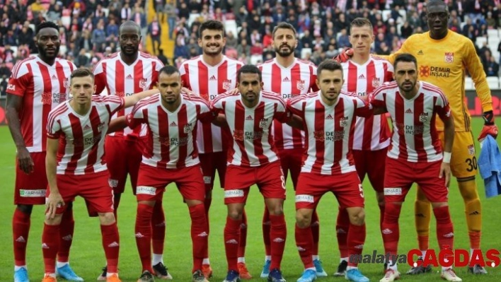 Sivasspor'da 4 futbolcu sarı kart sınırında