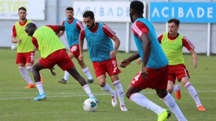 Sivasspor'da Başakşehir mesaisi sürüyor