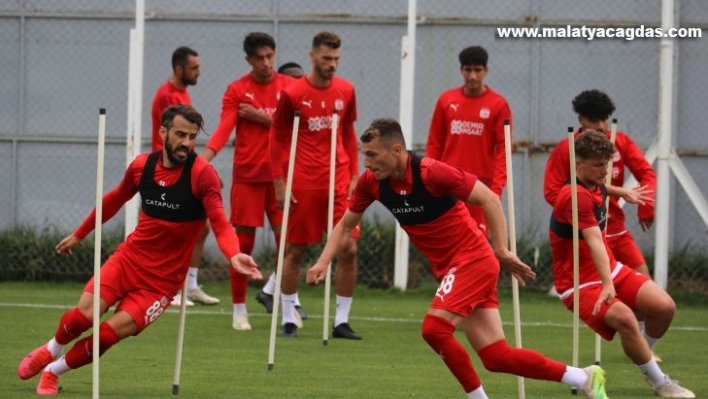 Sivasspor'da Dinamo Batumi mesaisi sürüyor