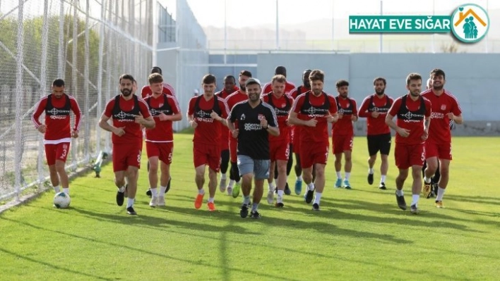 Sivasspor'da idmanlar devam ediyor