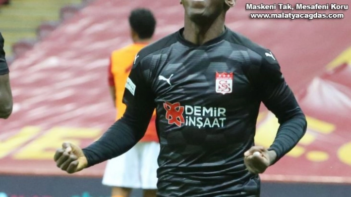 Sivasspor'da Max Gradel kırmızı kart gördü!