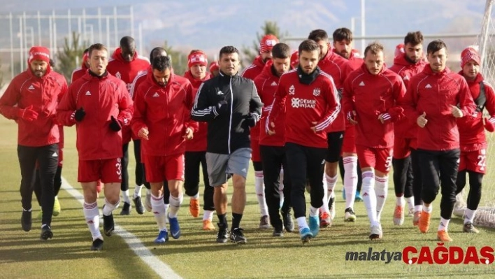 Sivasspor, Fenerbahçe'ye hazırlanıyor