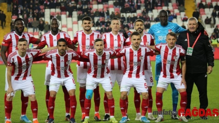 Sivasspor iki eksikle İstanbul'a gidiyor