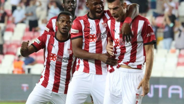 Sivasspor, İstanbul takımlarına yenilmiyor