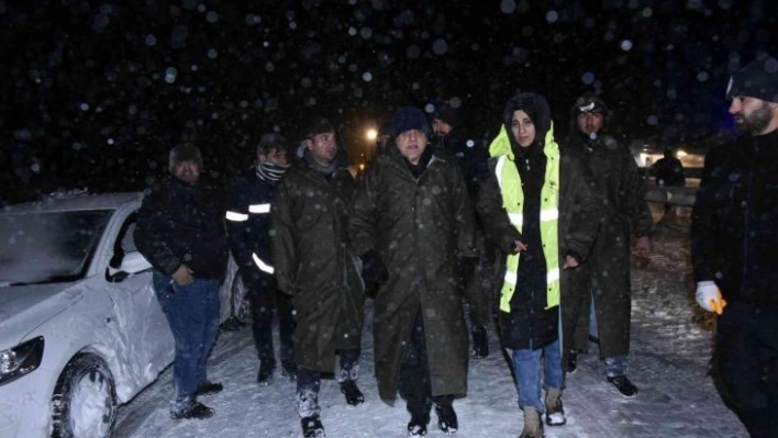 Siverek'te ekipler tipide hastaneye götürülemeyen iki bebek için seferber oldu