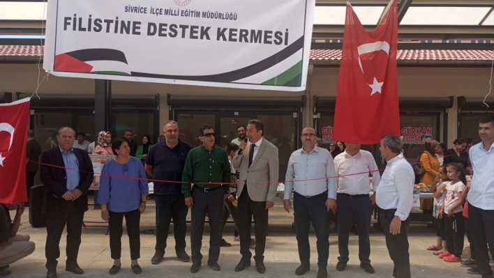 Sivrice'de öğrenciler Filistin yararına kermes düzenledi