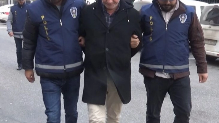 Sokak ortasında eşini öldüren eski polis adliyeye sevk edildi