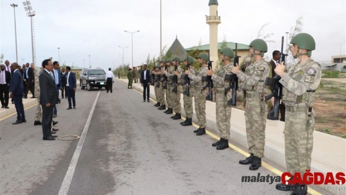 Somalili teğmen ve astsubaylar mezun oldu