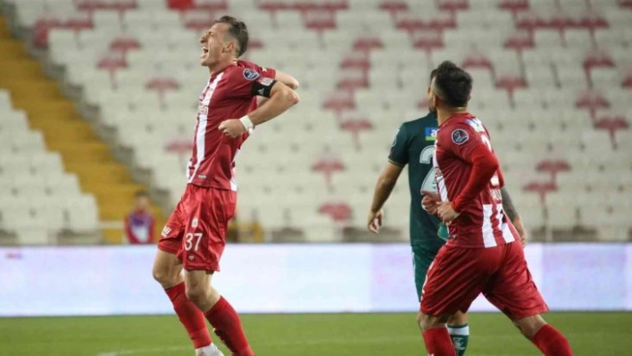 D.G. Sivasspor: 3 - Giresunspor: 0