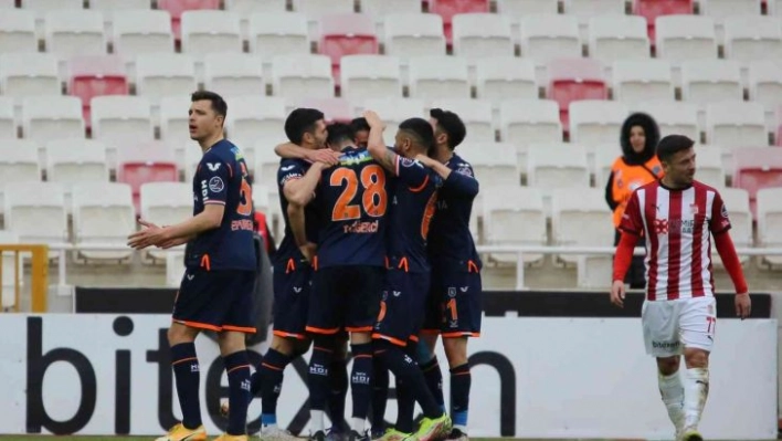 Sivaspor: 0 - Medipol Başakşehir: 2