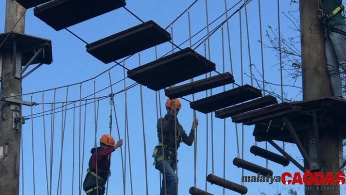 SUBÜ'lü öğrencilere Macera Park'ta eğitim verildi