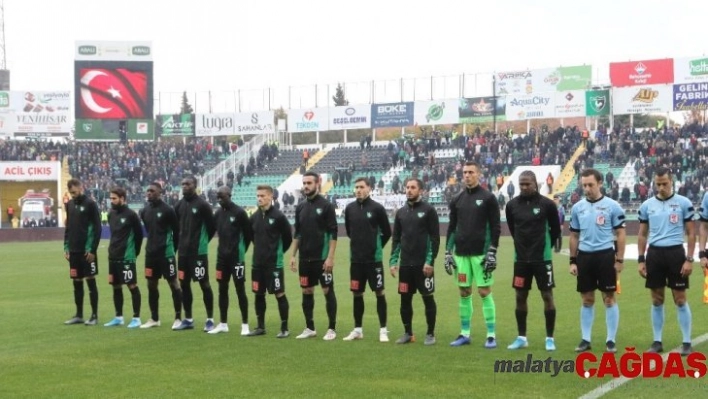 Süper Lig: Denizlispor: 0 - Medipol Başakşehir: 0 (İlk yarı)