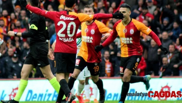 Süper Lig: Galatasaray: 1 - Denizlispor: 0 (İlk yarı)