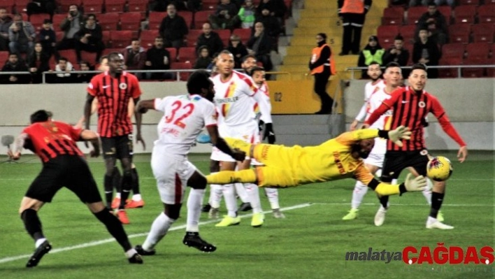 Süper Lig: Gençlerbirliği: 2 - Göztepe: 1 (İlk yarı)