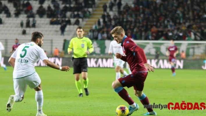 Süper Lig: Konyaspor: 0 - Trabzonspor: 1 (İlk yarı)