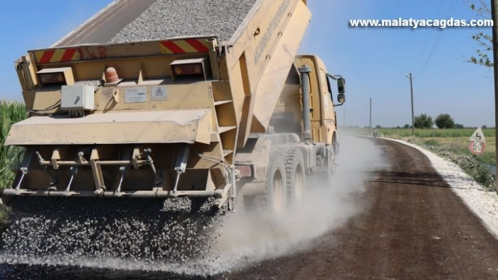 Suruç kırsalında asfalt yol çalışması