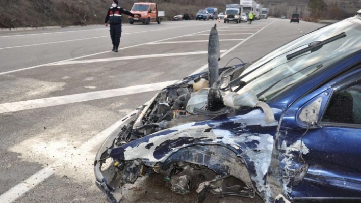 Suşehri'nde Trafik Kazası: 5 Yaralı