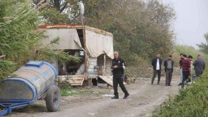 Tarla bekçisi ölü bulundu