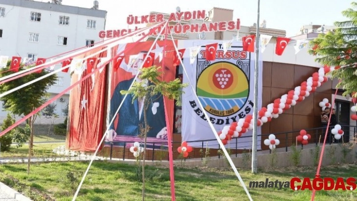 Tarsus'ta Ülker Aydın Gençlik Kütüphanesi hizmete açıldı