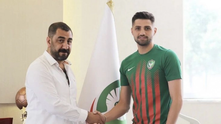 Tayyip Kanarya, Amedspor 1 yıllık sözleşme imzaladı