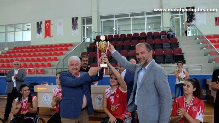 Tekerlekli Sandalye Basketbol Kadınlar Türkiye Şampiyonası İskenderun'da yapıldı