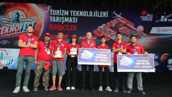 TEKNOFEST 'Turizm Teknolojileri' kategorisinde birincilik HKÜ'lü öğrencilerin