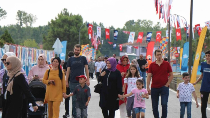 TEKNOFEST'in ikinci gününde de yoğun kalabalık