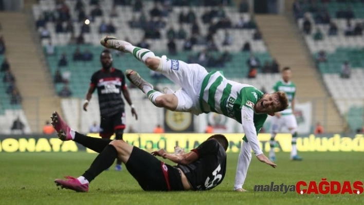 Maç, başladığı gibi 0-0 sona erdi