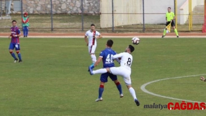 TFF 2. Lig: Niğde Anadolu FK:0- Uşakspor: 2